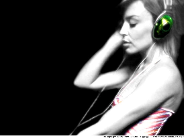 http://www.djvibe.com/content/wp-content/uploads/headphones.sized_.jpg