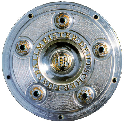 http://data.motor-talk.de/data/galleries/382278/5363855/meisterschale-37367.jpg