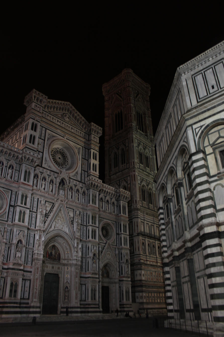 http://fc00.deviantart.net/fs71/i/2012/053/6/b/duomo__campanile_and_battistero__florence__by_elainoelloc-d4qmr1r.jpg
