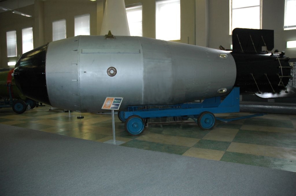 http://upload.wikimedia.org/wikipedia/commons/f/f2/Tsar_Bomba_Revised.jpg