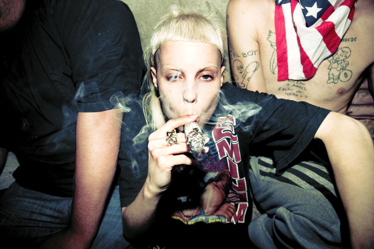 http://eurekart.files.wordpress.com/2011/04/die_antwoord_wallpaper_26.jpg